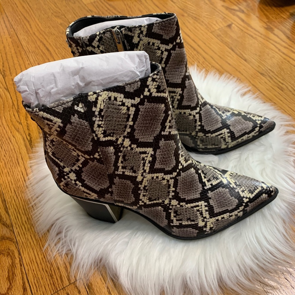 Circus woman’s cal cashmere snake print boot 6M - Picture 7 of 9